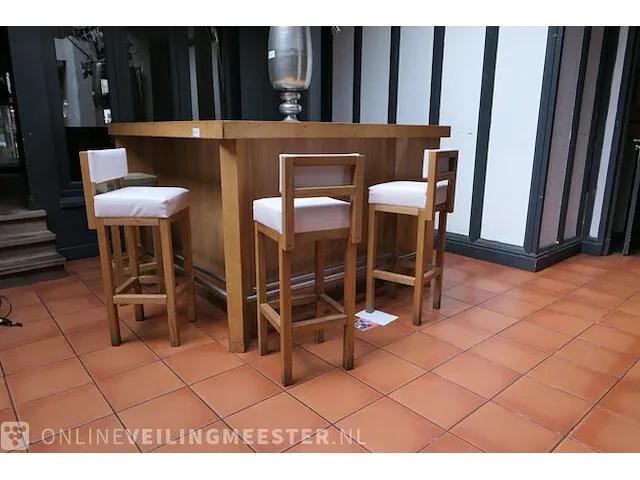 Bartafel met 4x barkruk - afbeelding 1 van  8