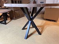 Bartafel, naturel acaciahout, zwart metalen spinpoot - afbeelding 3 van  4