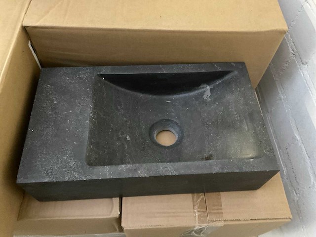 Basic hit fontein natuursteen - afbeelding 2 van  2