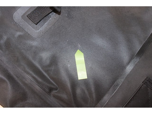 Basil dubbele fietstas urban dry mik solid black 50 liter - afbeelding 5 van  5