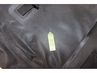 Basil dubbele fietstas urban dry mik solid black 50 liter - afbeelding 5 van  5