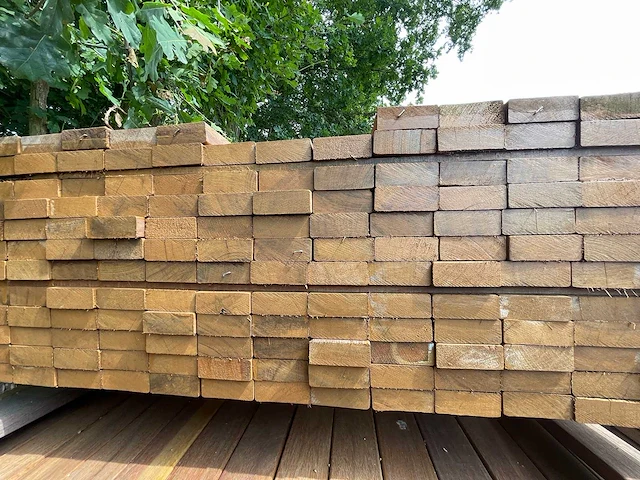 Basralocus hardhouten planken 27x70mm, lengte 155cm (153x) - afbeelding 3 van  3