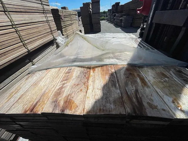 Basralocus hardhouten planken geschaafd 21x145mm, lengte 125cm (189x) - afbeelding 1 van  3