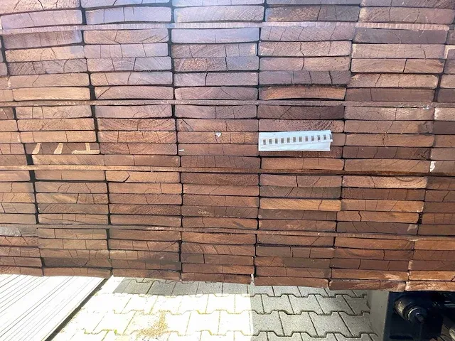 Basralocus hardhouten planken geschaafd 21x145mm, lengte 125cm (189x) - afbeelding 3 van  3