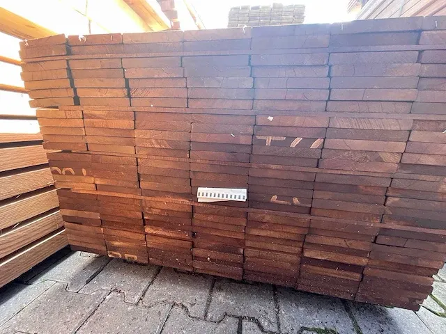 Basralocus hardhouten planken geschaafd 21x145mm, lengte 215cm (189x) - afbeelding 3 van  3