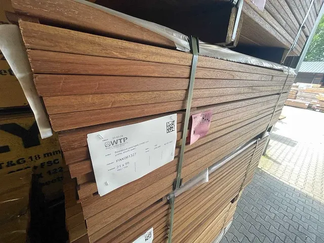 Basralocus hardhouten planken geschaafd 21x95mm, lengte 155cm (160x) - afbeelding 2 van  3