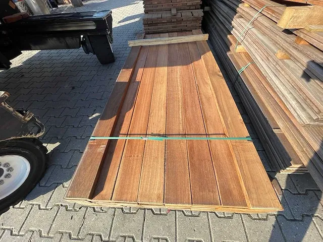 Basralocus hardhouten planken geschaafd 27x140mm, lengte 215cm (74x) - afbeelding 1 van  3