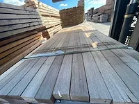 Basralocus hardhouten planken geschaafd 45x70mm, lengte 245cm (86x) - afbeelding 1 van  3