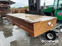 Basralocus hardhouten regels geschaafd 27x42mm, lengte 430cm - afbeelding 1 van  2