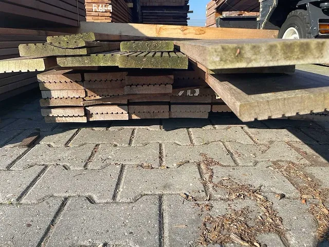 Basralocus hardhouten vlonderplanken 25x145mm, lengte 1/455cm 50/485cm 8/515cm 7/545cm (66x) - afbeelding 3 van  3