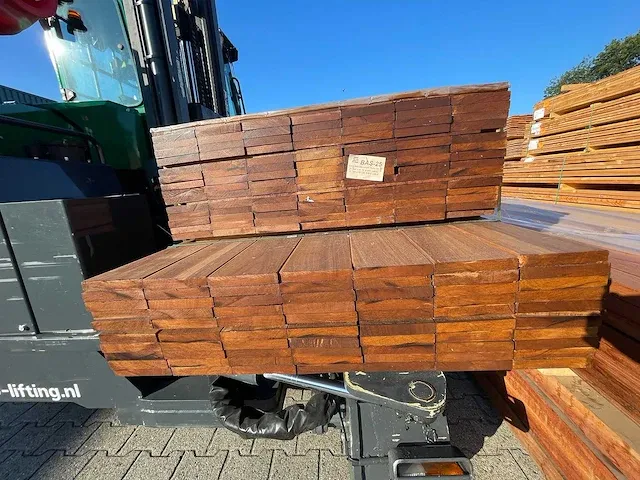 Basralocus prime hardhouten planken geschaafd 21x140mm, lengte 245cm (70x) - afbeelding 3 van  3
