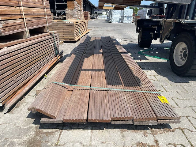 Basralocus vlonderplanken 4300x145x21mm (14x) - afbeelding 1 van  3