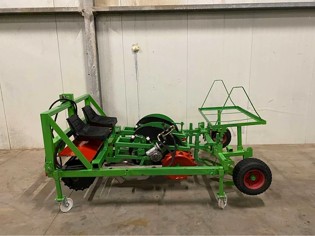 Basrijs 2-rijig plantmachine - afbeelding 6 van  13
