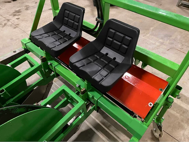 Basrijs 2-rijig plantmachine - afbeelding 10 van  13
