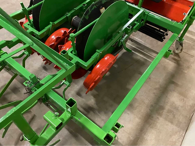 Basrijs 2-rijig plantmachine - afbeelding 12 van  13