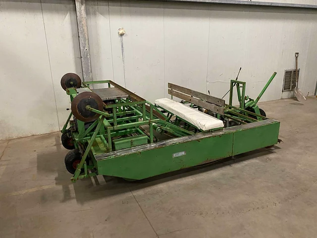 Basrijs band plantmachine - afbeelding 1 van  11