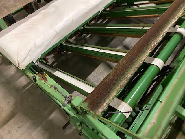 Basrijs band plantmachine - afbeelding 8 van  11