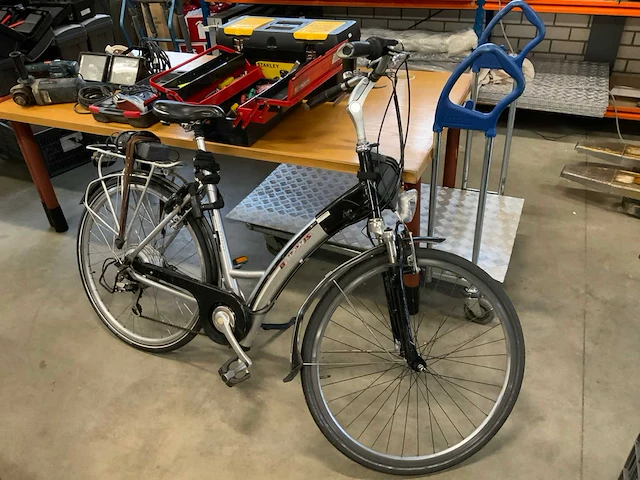 Batavis e-liner elektrische damesfiets - afbeelding 1 van  8