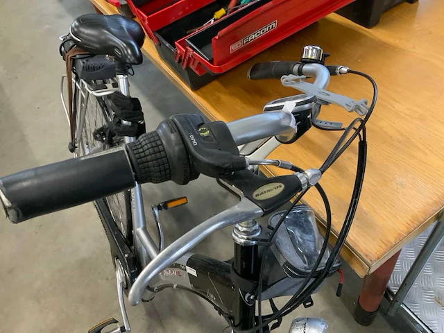 Batavis e-liner elektrische damesfiets - afbeelding 4 van  8