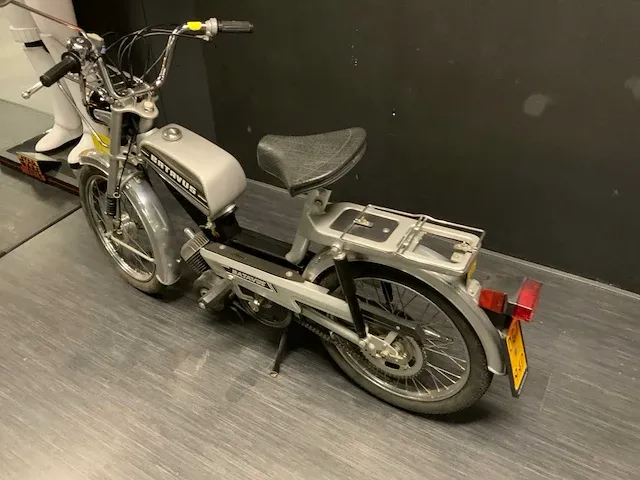 Batavus brommer - afbeelding 10 van  16