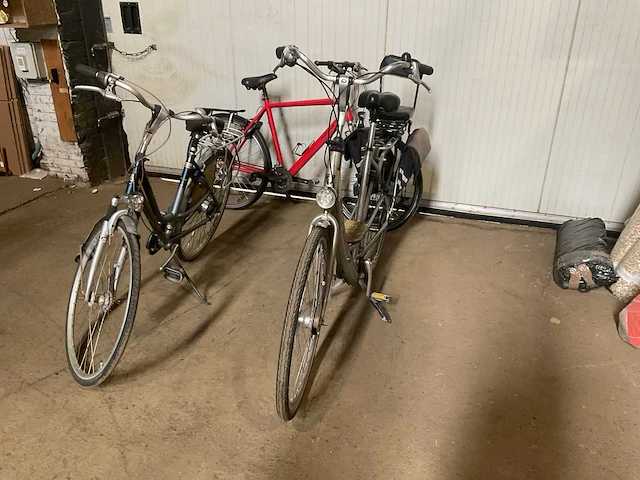 Batavus damesfiets (3x) - afbeelding 1 van  12