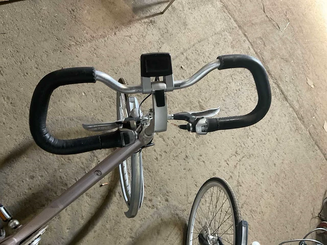 Batavus elektrische fiets (4x) - afbeelding 2 van  16