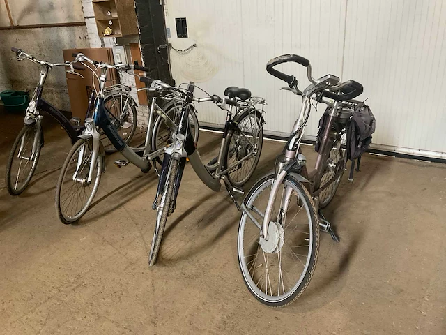 Batavus elektrische fiets (4x) - afbeelding 1 van  16