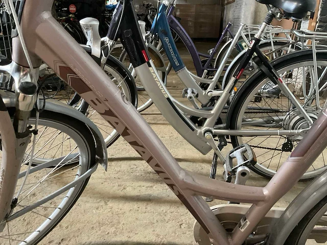 Batavus elektrische fiets (4x) - afbeelding 14 van  16