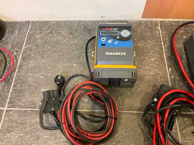 Batterij lader hawker, 24v 36a, grijs - afbeelding 1 van  3