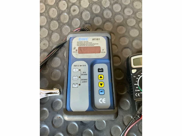 Batterij tester/multimeter - afbeelding 2 van  5