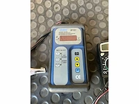 Batterij tester/multimeter - afbeelding 2 van  5