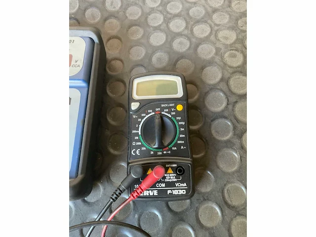 Batterij tester/multimeter - afbeelding 4 van  5
