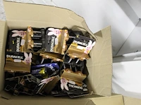 Batterijen in vijf dozen w.o. blokbatterijen, aa en d batterijen - afbeelding 2 van  5