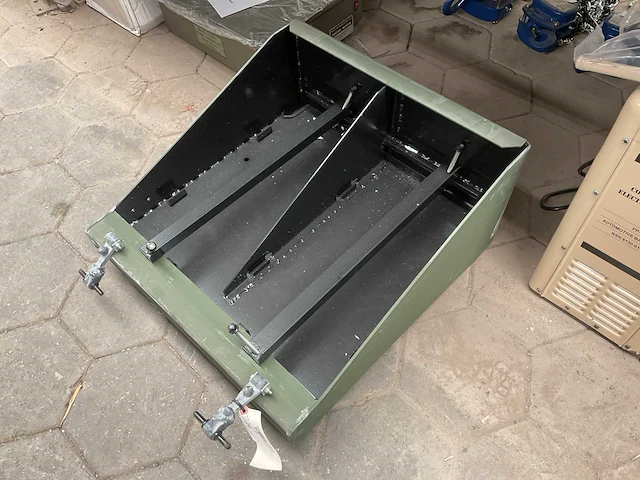 Battery box - afbeelding 3 van  4