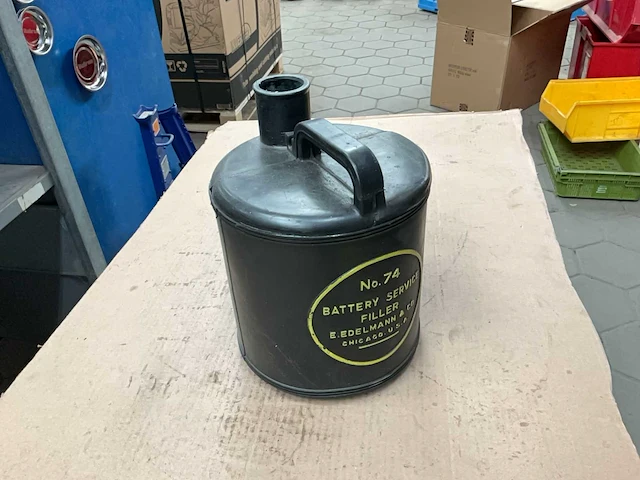 Battery service filler - afbeelding 1 van  2