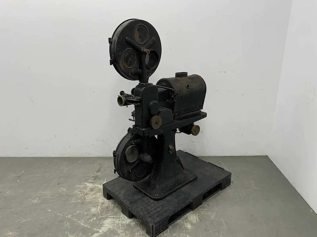 Bauer - decoratieve antieke bioscoop filmprojector - afbeelding 12 van  24