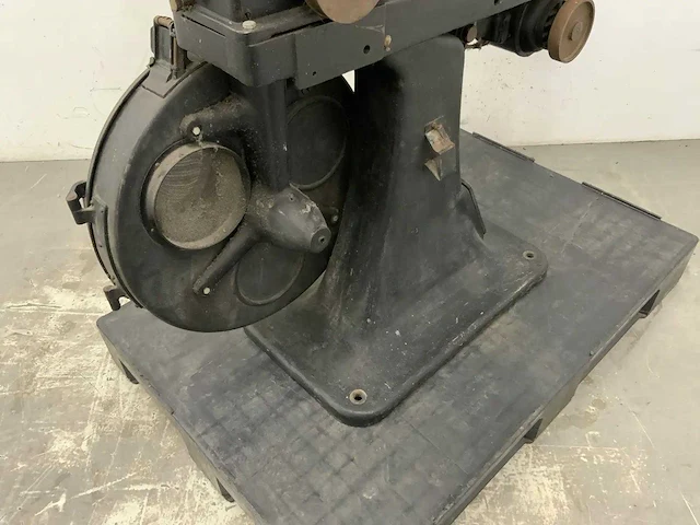 Bauer - decoratieve antieke bioscoop filmprojector - afbeelding 13 van  24