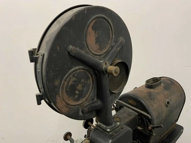 Bauer - decoratieve antieke bioscoop filmprojector - afbeelding 15 van  24