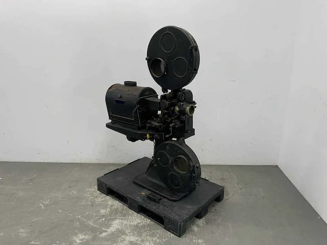 Bauer - decoratieve antieke bioscoop filmprojector - afbeelding 1 van  24