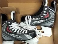 Bauer ice-hockey schaats zwart/grijs/rood maat 40,5 - afbeelding 1 van  2