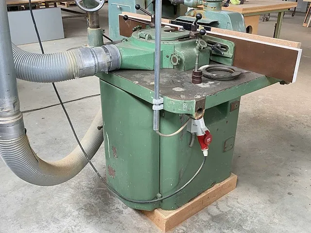 Bäuerle - sfm - houtfreesmachine met aanvoerapparaat - 1962 - afbeelding 6 van  10