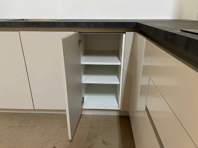 Bauformat - showroomkeuken - afbeelding 9 van  28