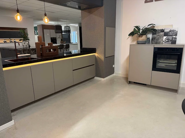 Bauformat - showroomkeuken - afbeelding 1 van  40