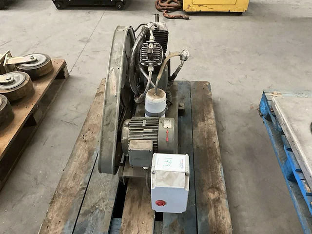 Bauknecht r1 1/2-75 luchtcompressor - afbeelding 2 van  6