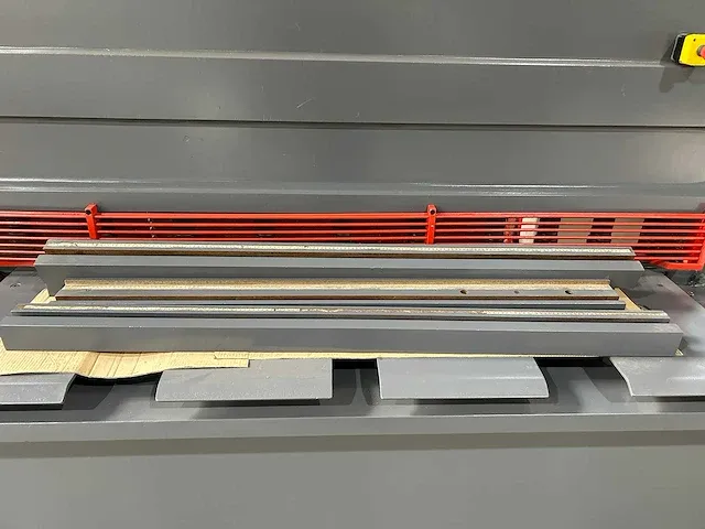 Baykal - hnc 4100x13mm - guillotineschaar - 2005 - afbeelding 6 van  11
