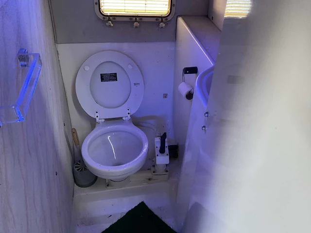 Bayliner 460 7.5 v8 ciera speedboot - afbeelding 11 van  25