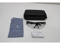 Bbb cycling fuse pc mlc zilver fietsbril - anti condens zonnebril - 3 lichtgewicht lenzen - transparant grijs - bsg-65 - afbeelding 4 van  4