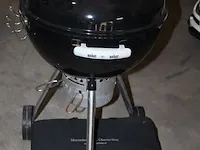 Bbq weber met mercedes logo met gereedschappen - afbeelding 2 van  2