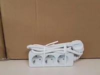Bcc - stekkerdoos 3-voudig wit 1.5m kabel (144x) - afbeelding 2 van  4