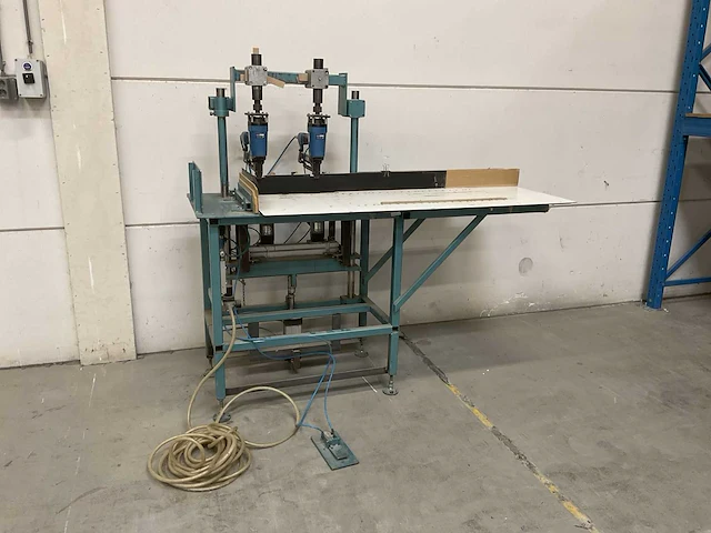Bea 4-kops verzamelhechtmachine - afbeelding 1 van  9